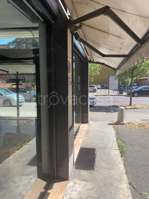 negozio in affitto a Piacenza