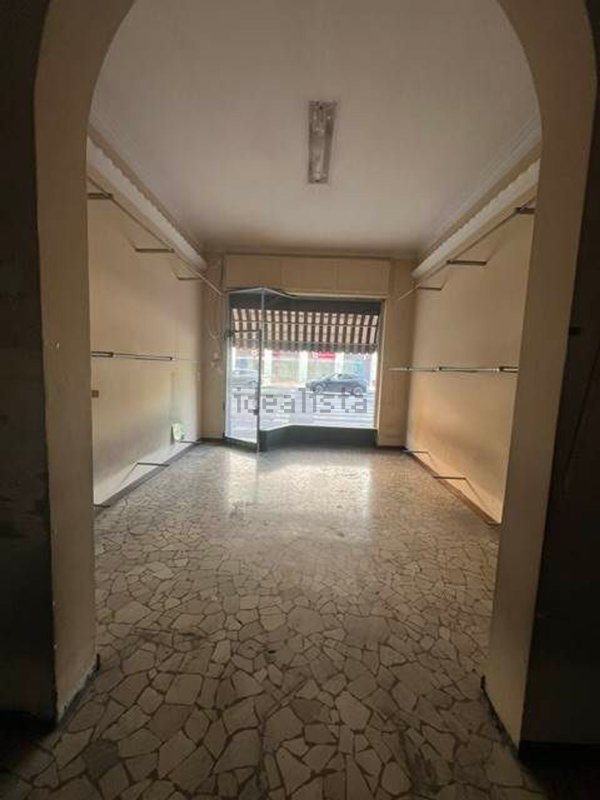 negozio in affitto a Piacenza in zona Barriera Genova