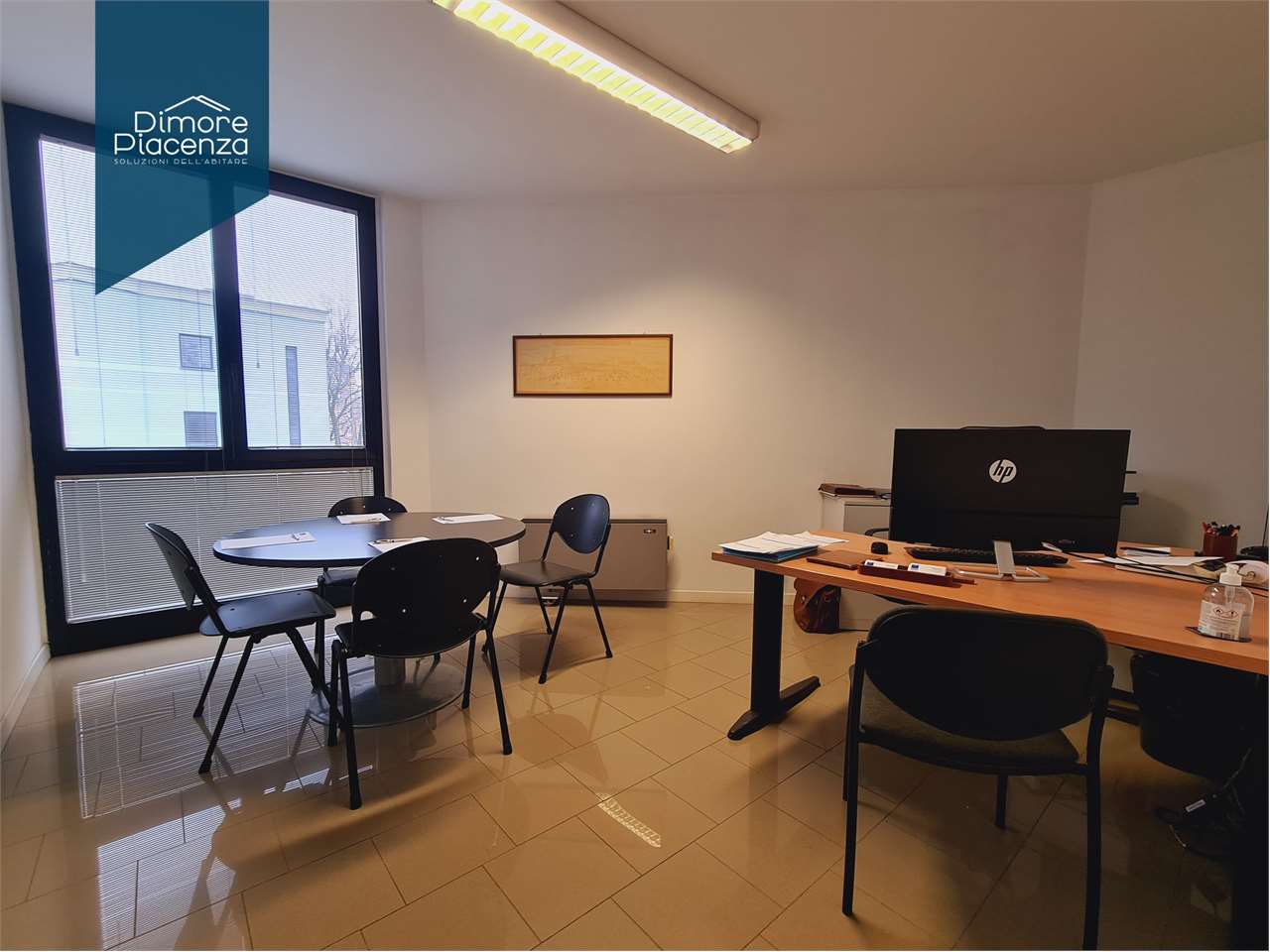 ufficio in affitto a Piacenza in zona Farnesiana