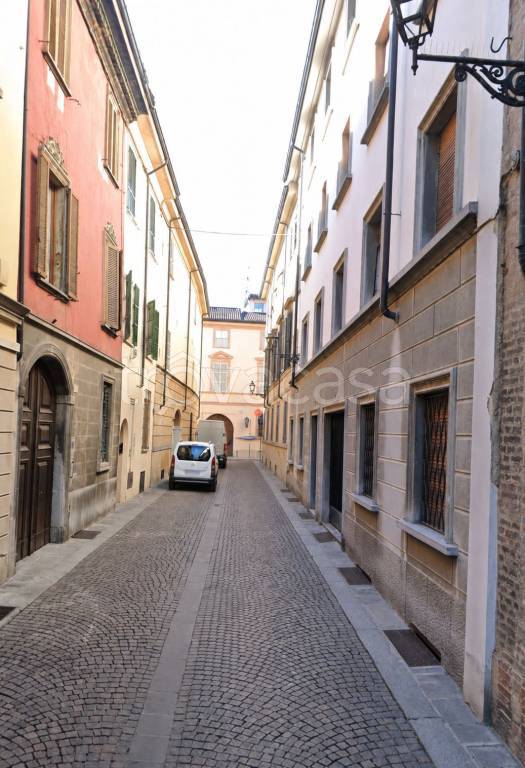box auto in affitto a Piacenza in zona Centro Storico