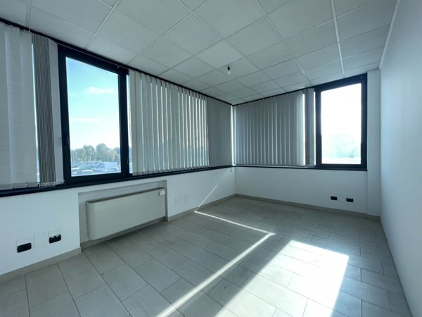 ufficio in affitto a Piacenza in zona Montale
