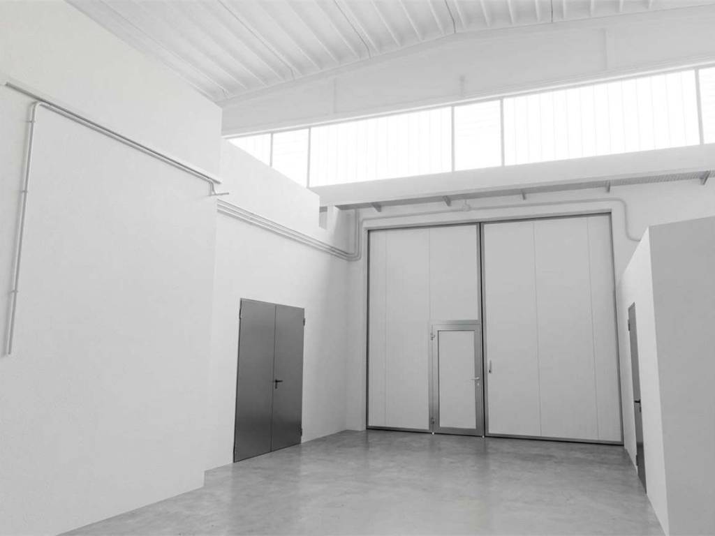 locale commerciale in affitto a Podenzano