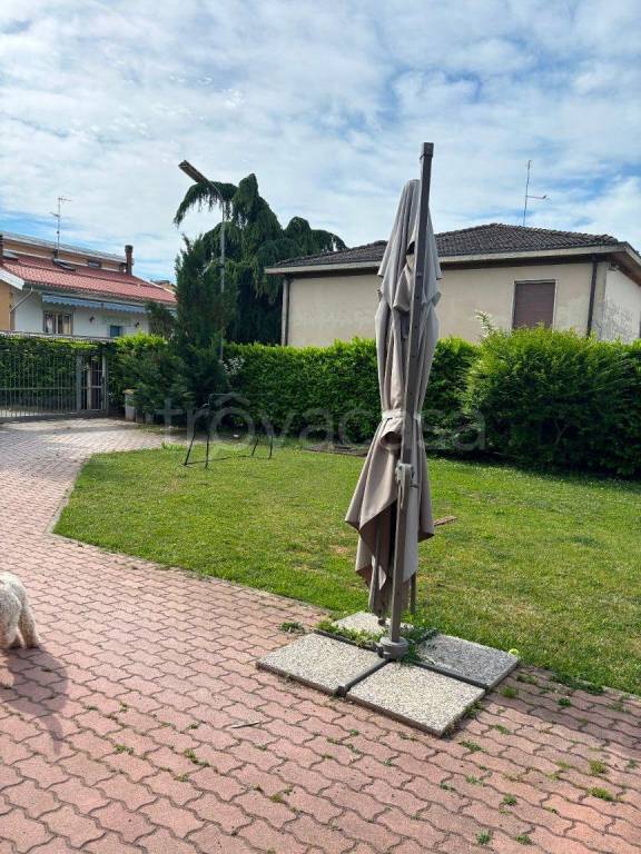 casa indipendente in affitto a Podenzano
