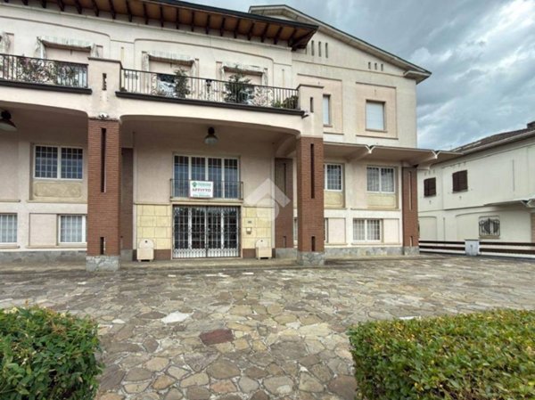 negozio in affitto a Podenzano
