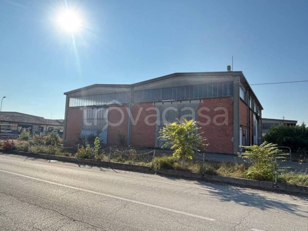 locale commerciale in affitto a Pontenure