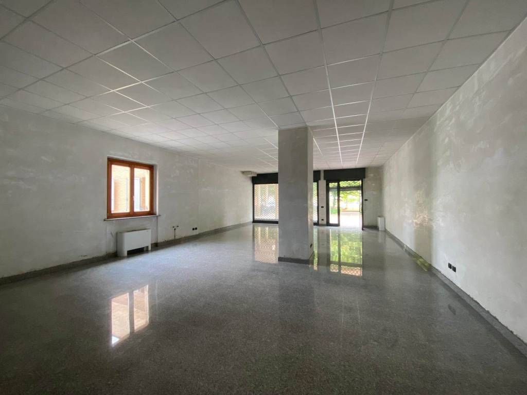negozio in affitto a Rottofreno