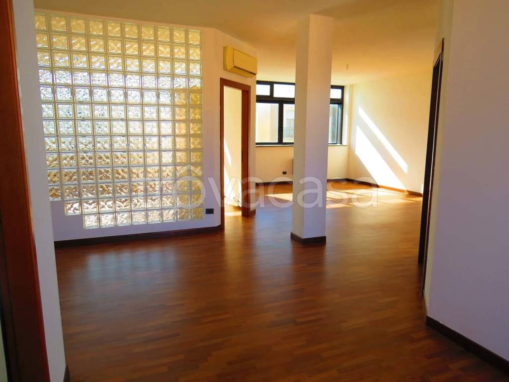 ufficio in affitto a Rottofreno