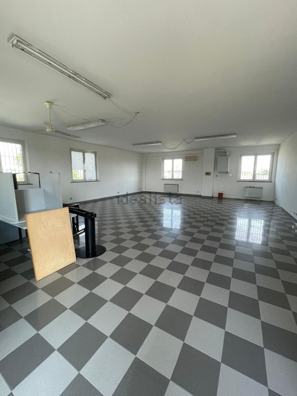 ufficio in affitto a Rottofreno in zona San Nicolò a Trebbia