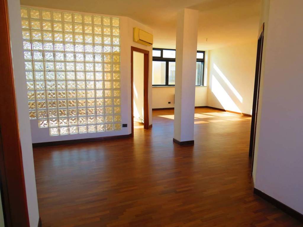 ufficio in affitto a Rottofreno