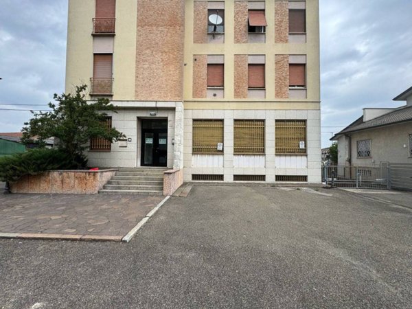ufficio in affitto a Rottofreno in zona San Nicolò a Trebbia