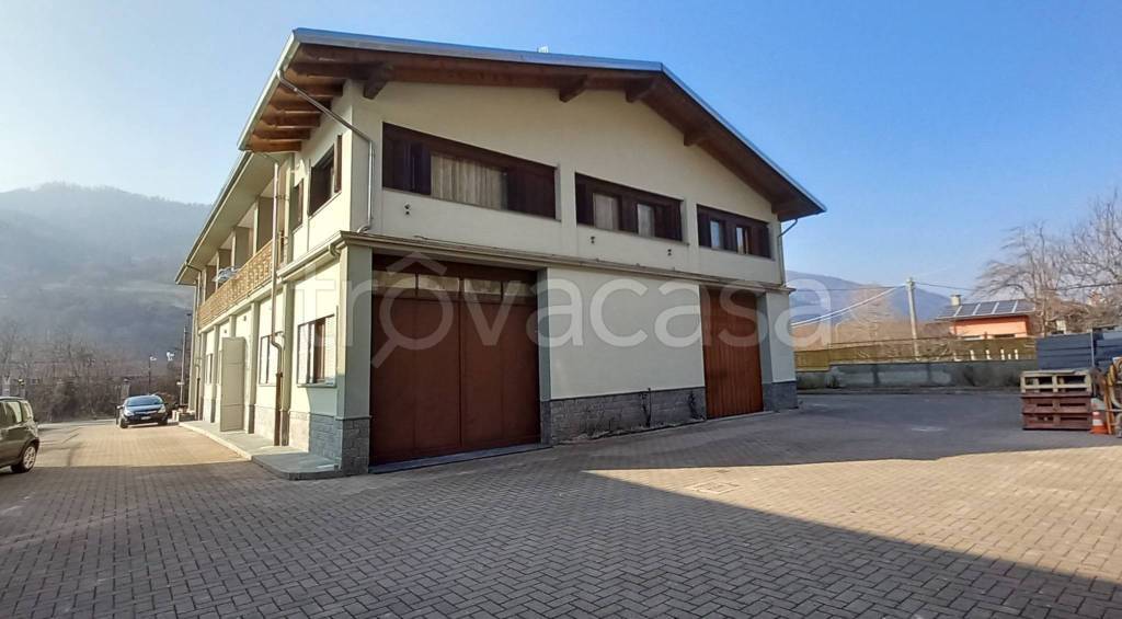 locale commerciale in affitto a Quarona