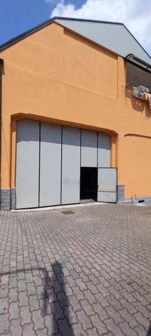 locale commerciale in affitto a Quarona