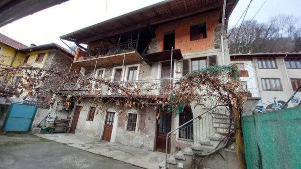 appartamento in affitto a Quarona in zona Doccio