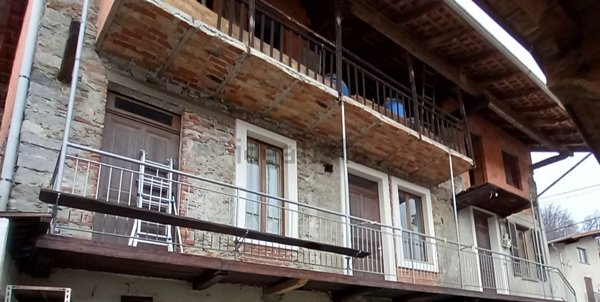 appartamento in affitto a Quarona