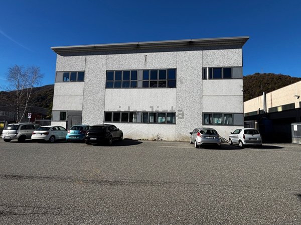 locale commerciale in affitto a Quarona