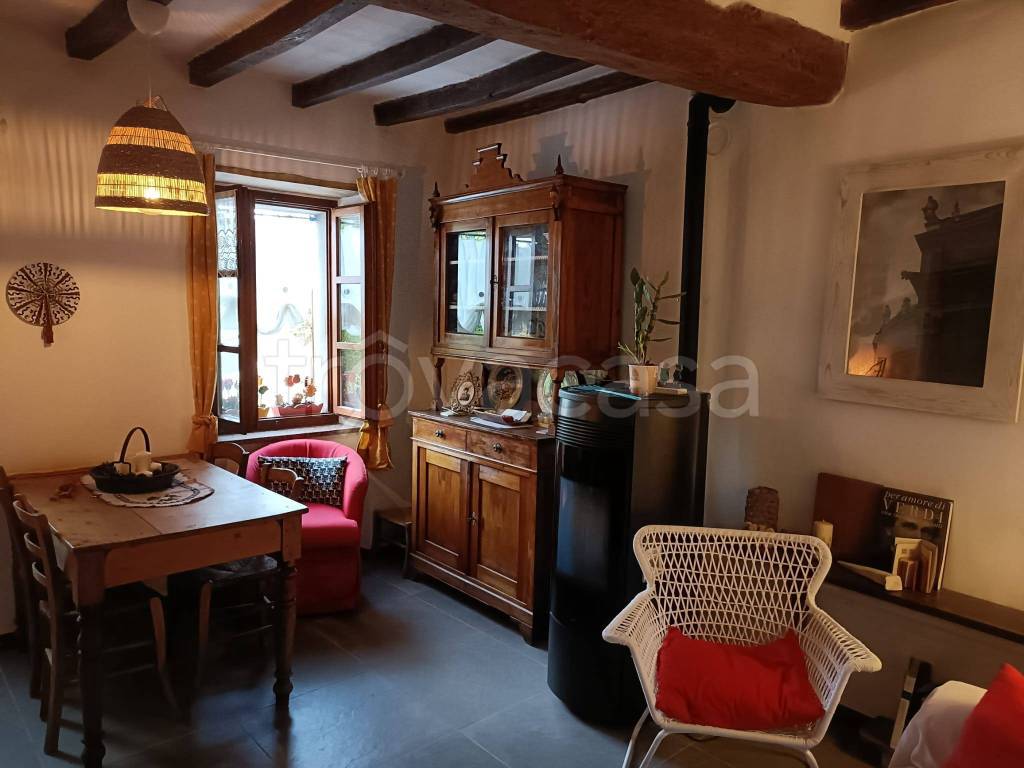 appartamento in affitto a Calestano in zona Borsano