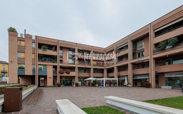locale commerciale in affitto a Collecchio