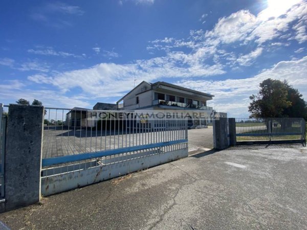 capannone in affitto a Fidenza in zona Rimale