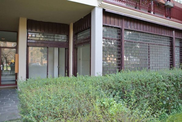 locale commerciale in affitto a Fidenza