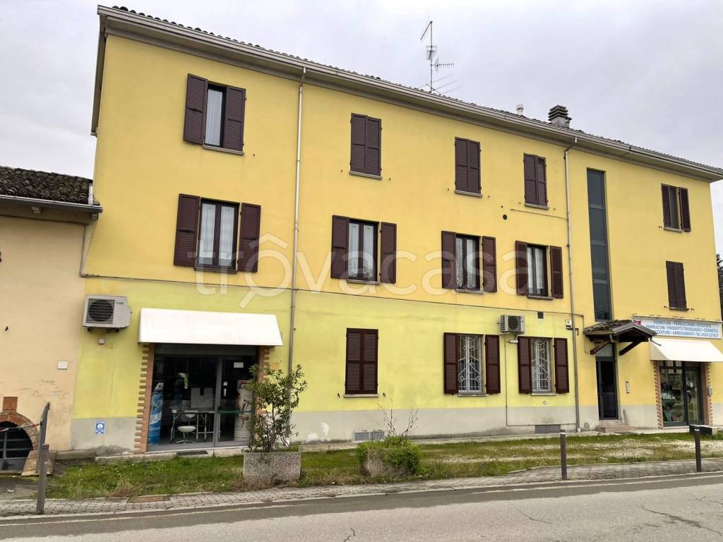 negozio in affitto a Fidenza