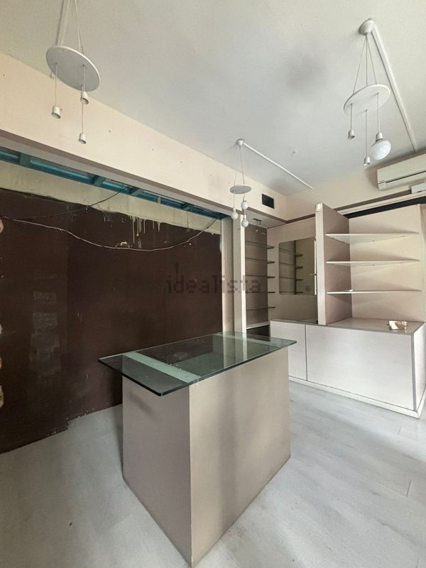 locale commerciale in affitto a Fornovo di Taro