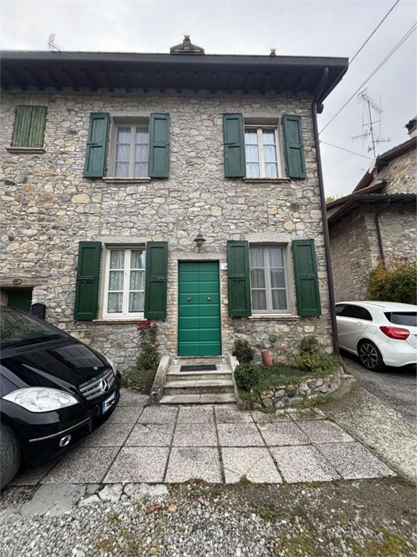 appartamento in affitto a Fornovo di Taro in zona Piantonia