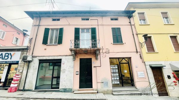 negozio in affitto a Fornovo di Taro