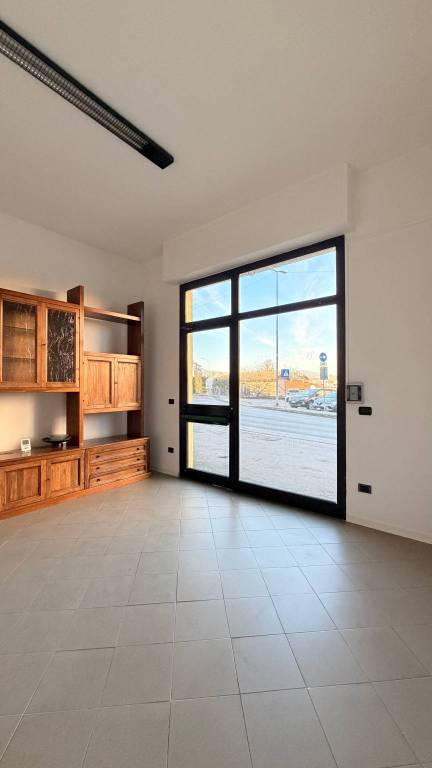 negozio in affitto a Fornovo di Taro