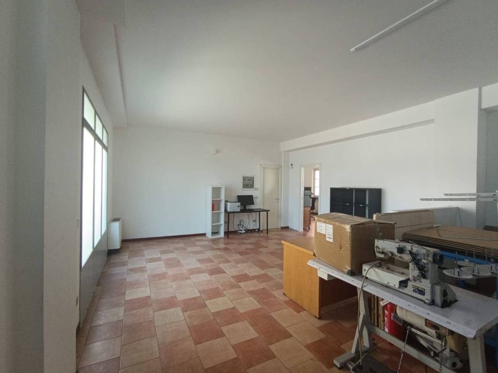 negozio in affitto a Fornovo di Taro