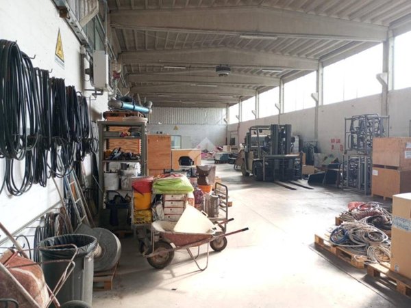 locale commerciale in affitto a Langhirano