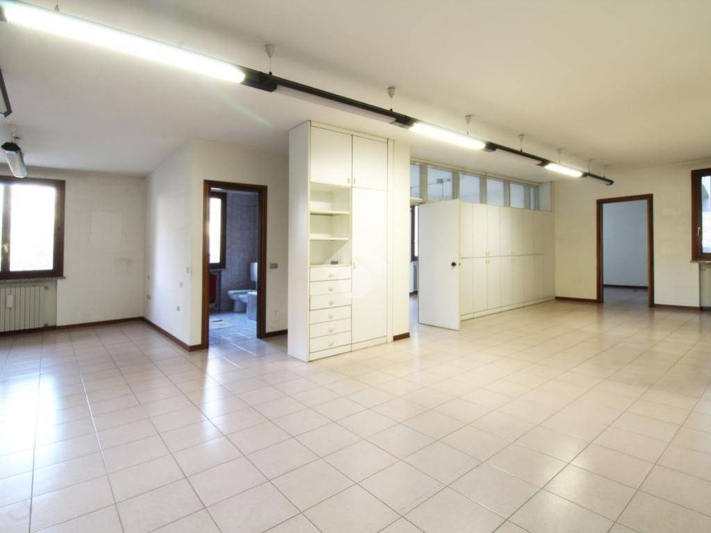 ufficio in affitto a Langhirano