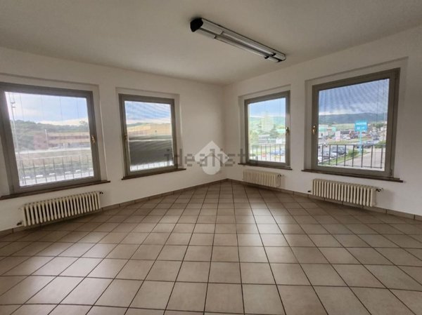 ufficio in affitto a Langhirano