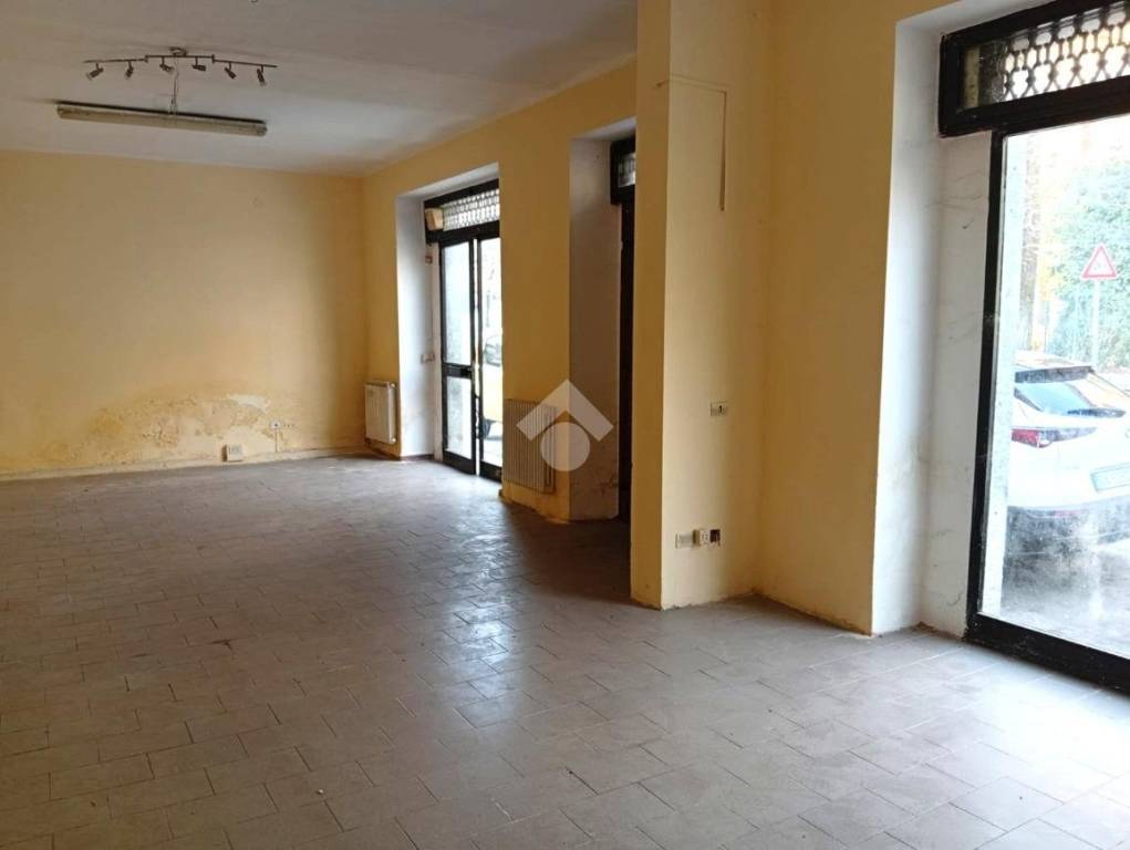 negozio in affitto a Langhirano