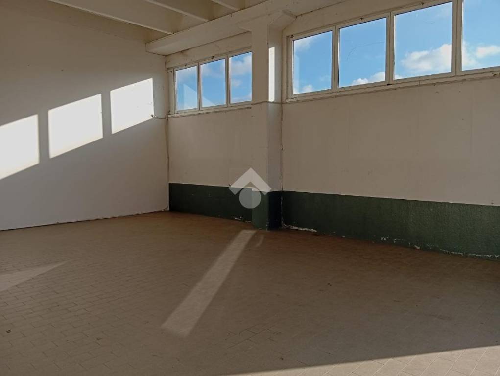 locale commerciale in affitto a Langhirano in zona Cascinapiano