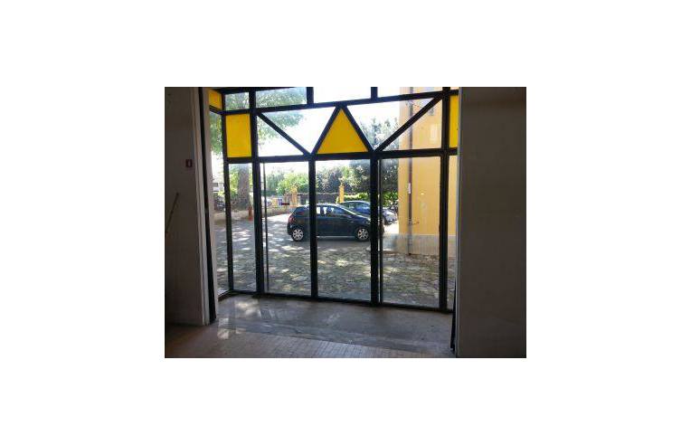 locale commerciale in affitto a Langhirano in zona Pilastro