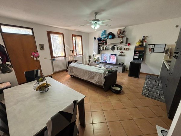 casa semindipendente in affitto a Medesano
