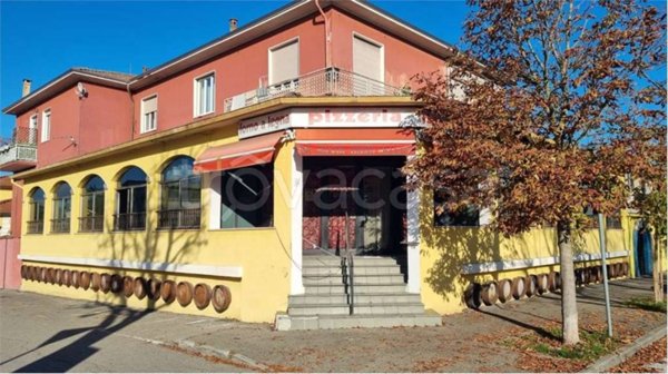 negozio in affitto a Medesano