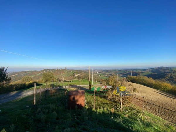 casa indipendente in affitto a Medesano