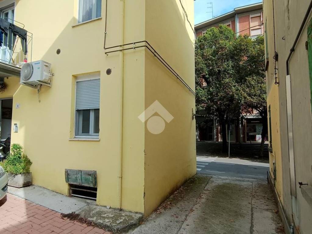 ufficio in affitto a Montechiarugolo in zona Monticelli Terme