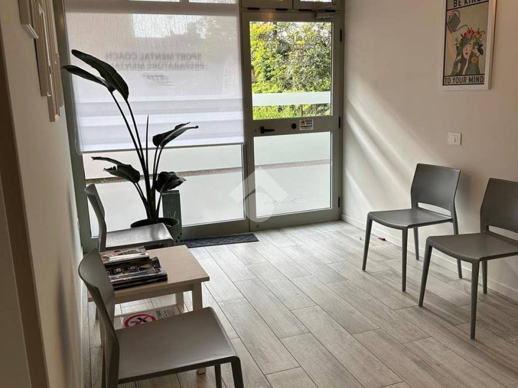 ufficio in affitto a Montechiarugolo in zona Monticelli Terme
