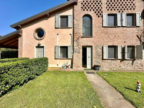 appartamento in affitto a Montechiarugolo in zona Basilicagoiano