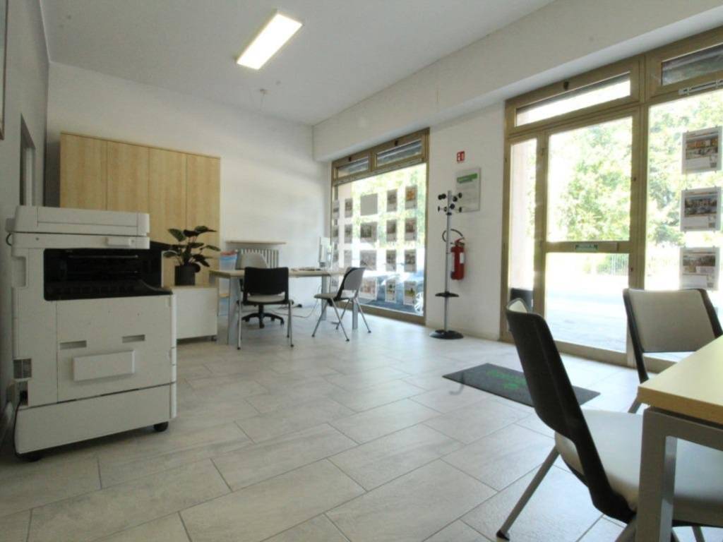negozio in affitto a Montechiarugolo in zona Monticelli Terme