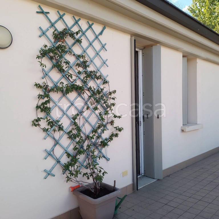 appartamento in affitto a Montechiarugolo in zona Monticelli Terme