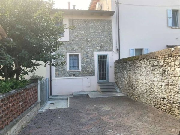 bivano in affitto a Montechiarugolo in zona Basilicagoiano