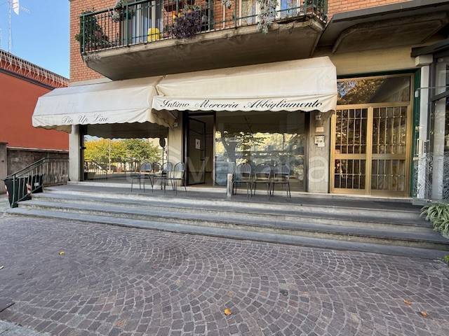 negozio in affitto a Montechiarugolo in zona Monticelli Terme