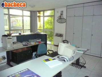 ufficio in affitto a Noceto in zona Ponte Taro