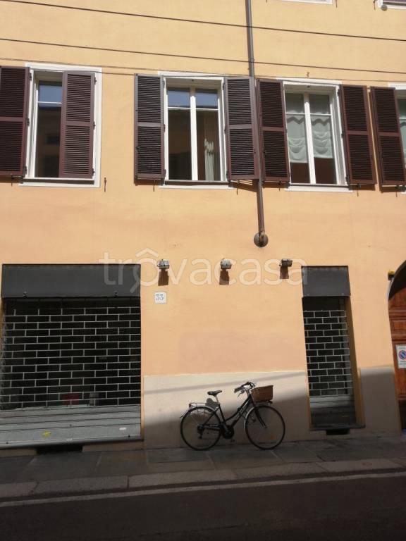 negozio in affitto a Parma in zona Oltretorrente