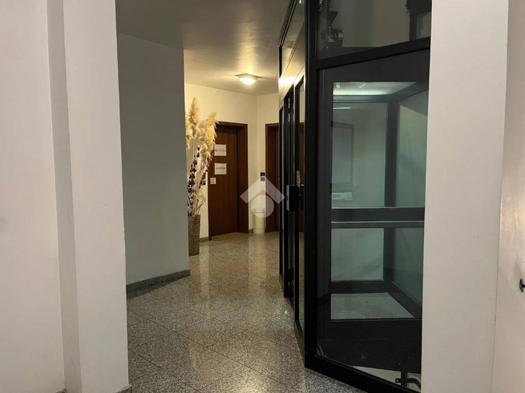 ufficio in affitto a Parma in zona Pablo