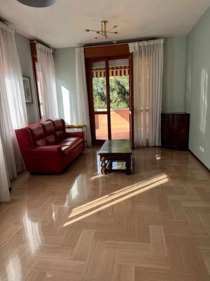 appartamento in affitto a Parma in zona Cittadella