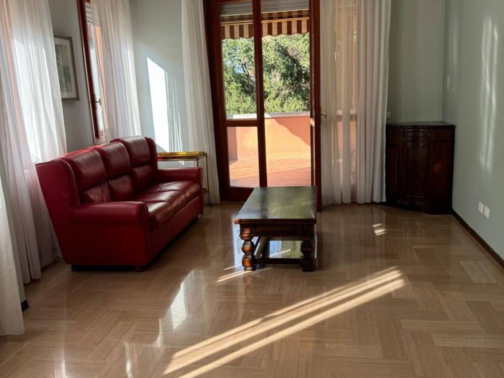 appartamento in affitto a Parma in zona Cittadella